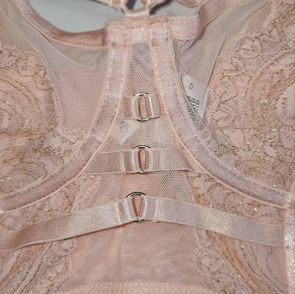 Torrid Pink Bridgerton Vibes Strappy Lurex Lace Underwire Bra - Picture 8 of 12